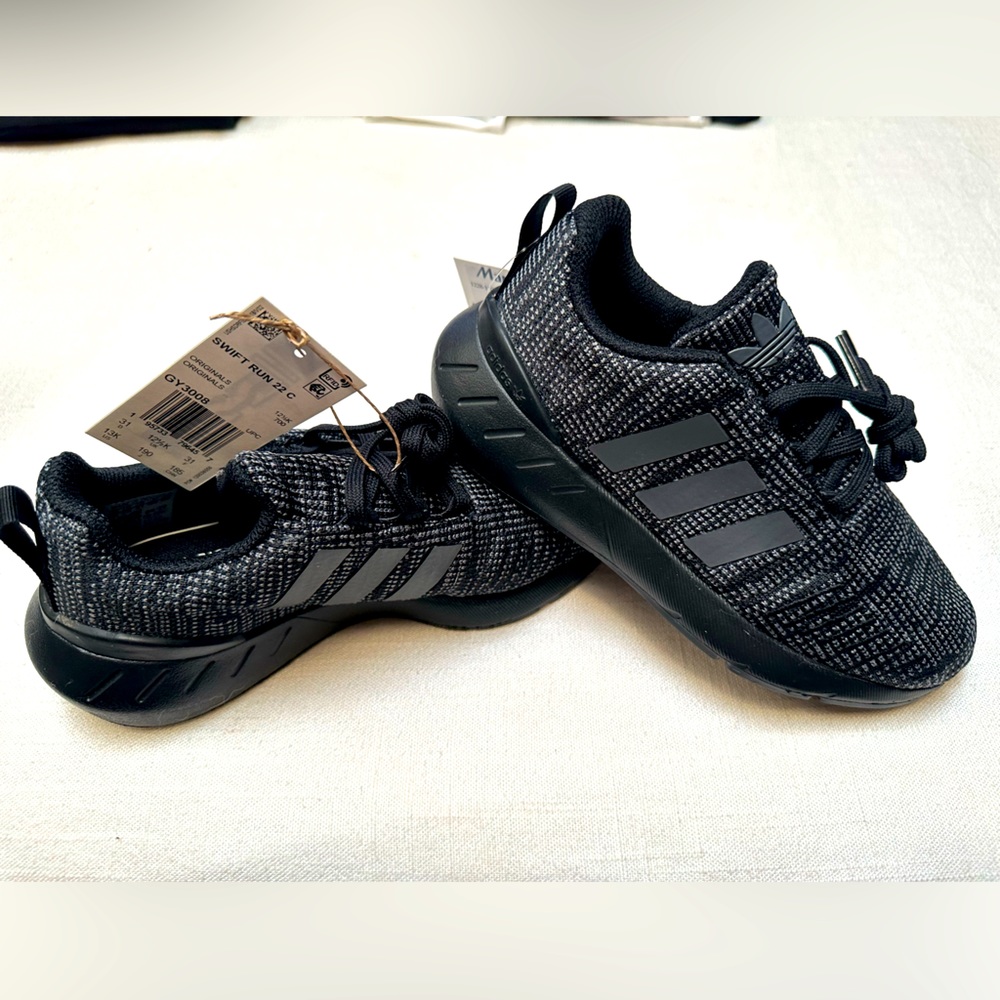 NWT Adidas Black and Gray Kids Shoes Size 13K